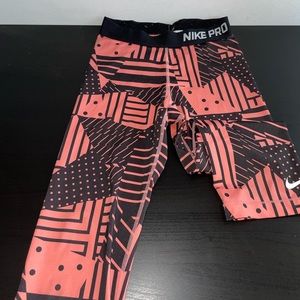 Nike PRO Cropped Legging Workout Pants